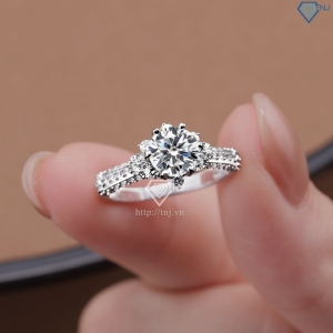 Nhẫn nữ Moissanite đính kim cương 6.5mm NNM0030 - Trang Sức TNJ