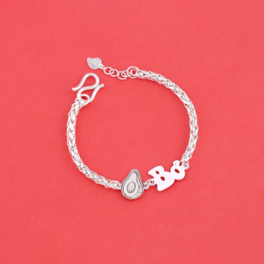 Lắc bạc cho bé gái khắc tên hình quả bơ LTT0223