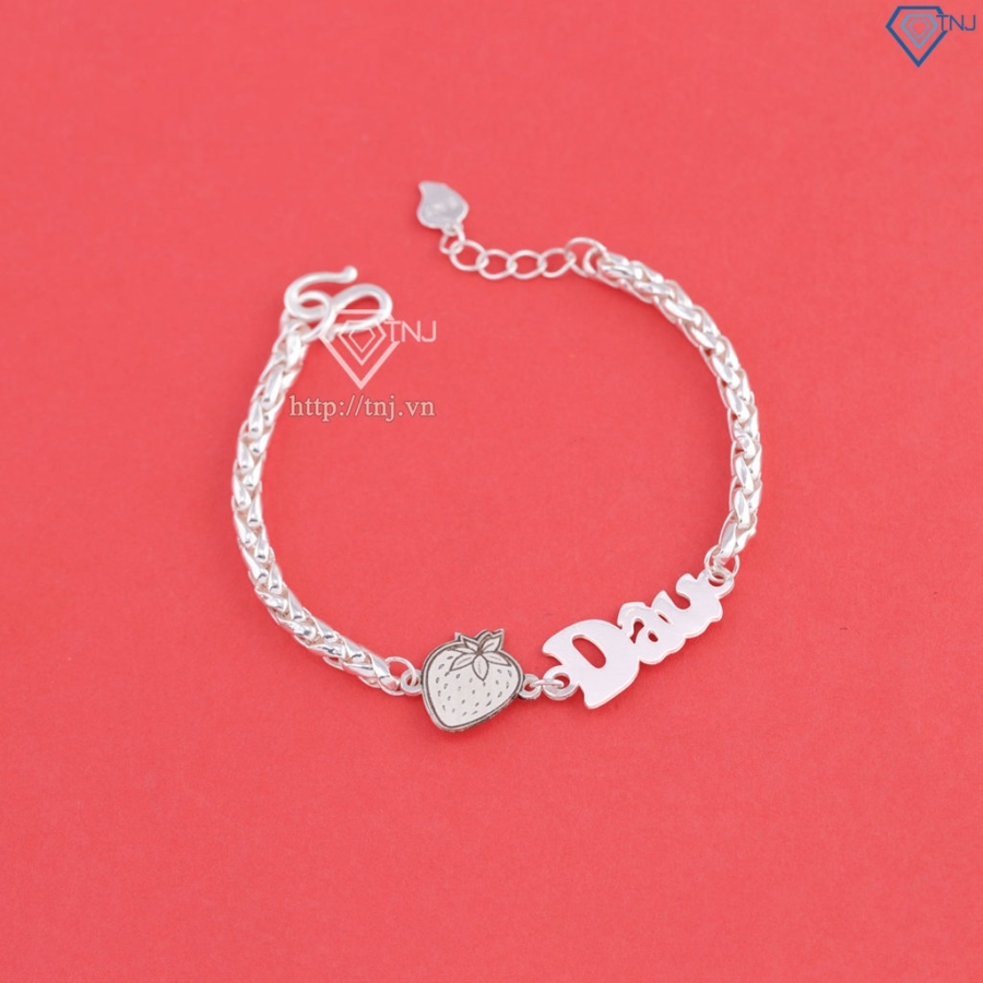 Lắc bạc cho bé gái khắc tên hình quả Dâu LTT0224 - Trang Sức TNJ