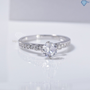 Nhẫn bạc nữ hoạ tiết hình chiếc nơ xi kim đính đá NN0532-XK