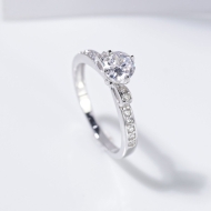 Nhẫn bạc nữ hoạ tiết hình chiếc nơ xi kim đính đá NN0532-XK