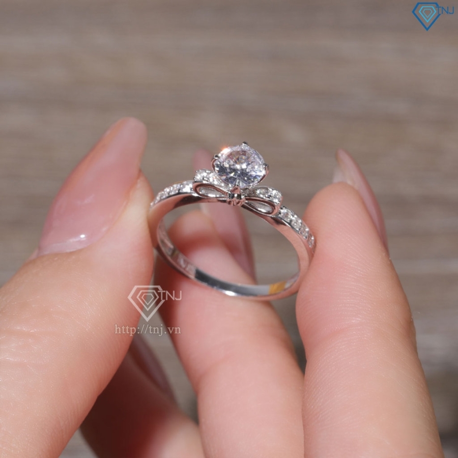 Nhẫn bạc nữ hoạ tiết hình chiếc nơ xi kim đính đá NN0532-XK