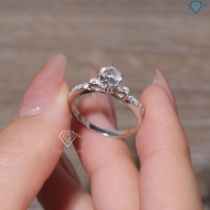 Nhẫn bạc nữ hoạ tiết hình chiếc nơ xi kim đính đá NN0532-XK