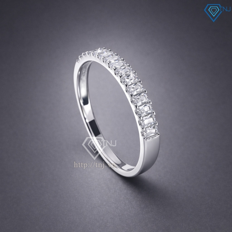 Nhẫn bạc nữ dạng tròn xi kim đính đá Baguette NN0537-XK