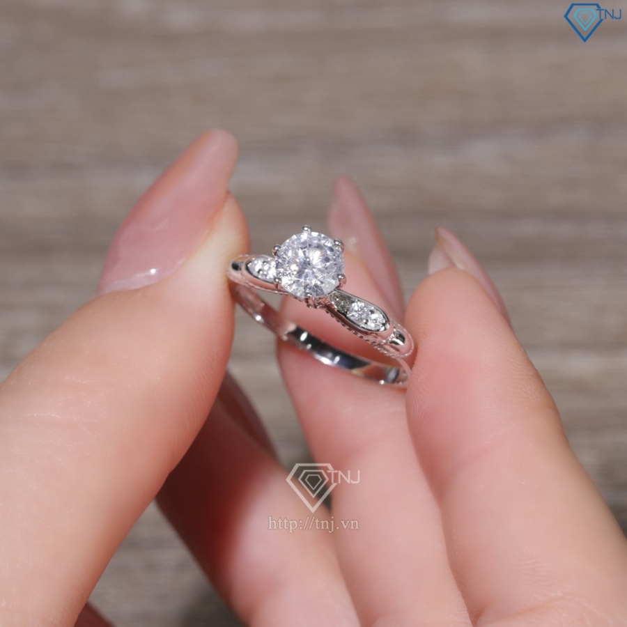 Nhẫn bạc nữ xi kim đính đá chủ cao NN0539-XK