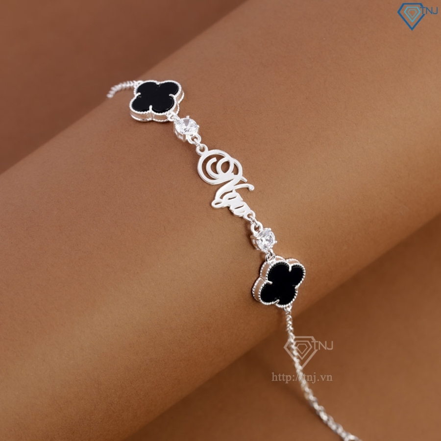 Lắc tay bạc nữ hình cỏ 4 lá đen khắc tên theo yêu cầu LTN0455