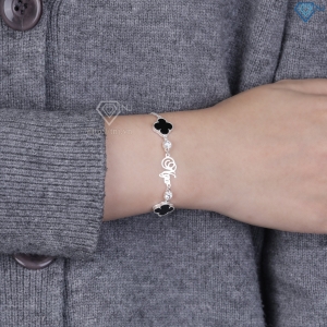 Lắc tay bạc nữ hình cỏ 4 lá đen khắc tên theo yêu cầu LTN0455