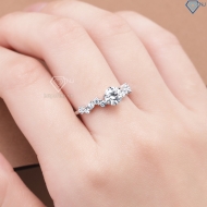 Nhẫn nữ Moissanite cách điệu đính kim cương 6.0mm NNM0097