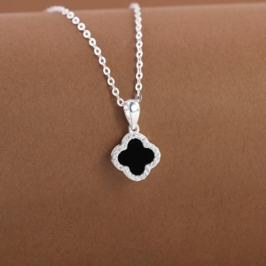 Dây chuyền bạc cỏ 4 lá đính đá đen DCN0804