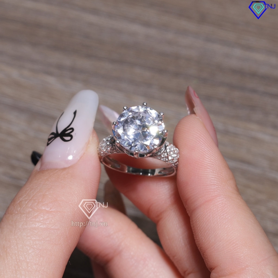 Nhẫn bạc nữ bản to đá chủ 10mm xi kim NN0561-XK