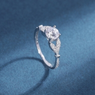 Nhẫn bạc nữ xi kim hoạ tiết chiếc lá NN0563-XK