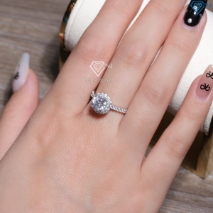 Nhẫn bạc nữ xi kim mặt tròn đính đá trắng NN0565-XK