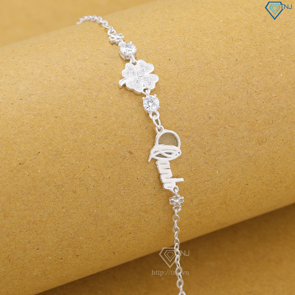 Lắc tay nữ hình cỏ 4 lá đính kim cương Moissanite 4mm khắc tên theo yêu cầu - Kiểm định GRA LTNM0022