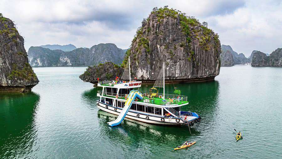 TNJ tổ chức Team Building 2025 tại Cát Bà – Vịnh Lan Hạ