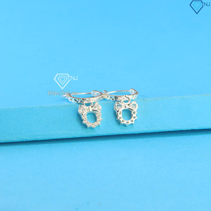 Bông tai cho bé gái hình chiếc nơ đá trắng BTT0037