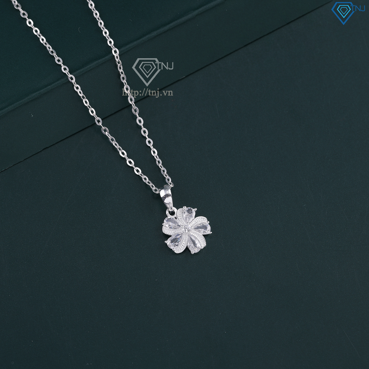 Dây chuyền bạc nữ mặt họa tiết bông hoa đính đá đẹp DCN0420