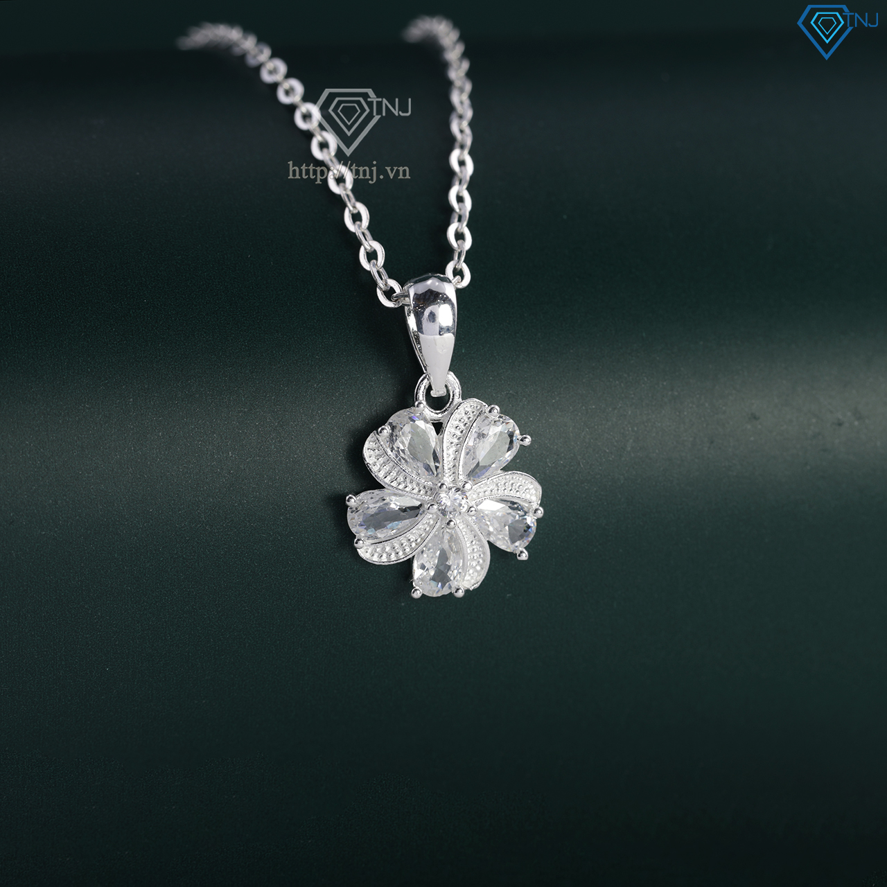 Dây chuyền bạc nữ mặt họa tiết bông hoa đính đá đẹp DCN0420