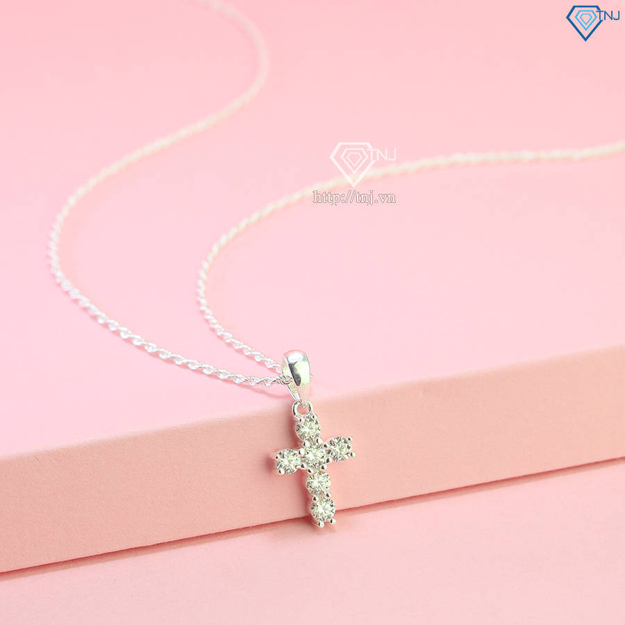 Dây chuyền nữ mặt thánh giá đính kim cương Moissanite DCNM0045