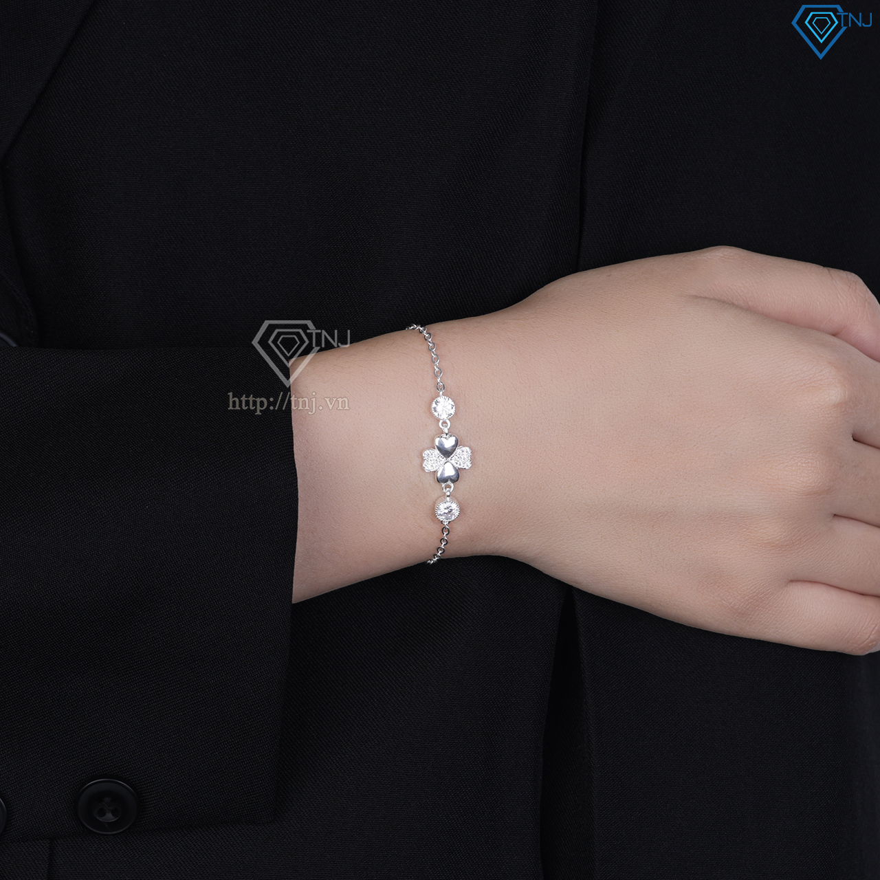 Lắc tay bạc nữ cỏ 4 lá khắc tên LTN0361