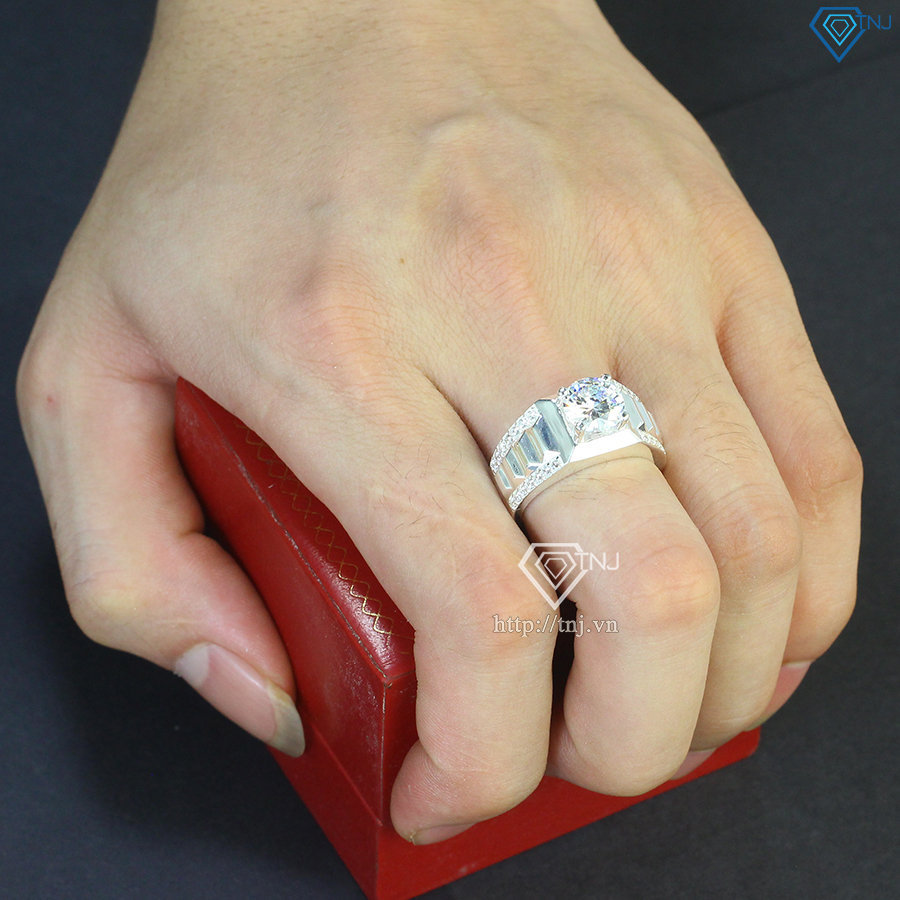 Nhẫn nam 925 bằng bạc đính đá trắng NNA0504