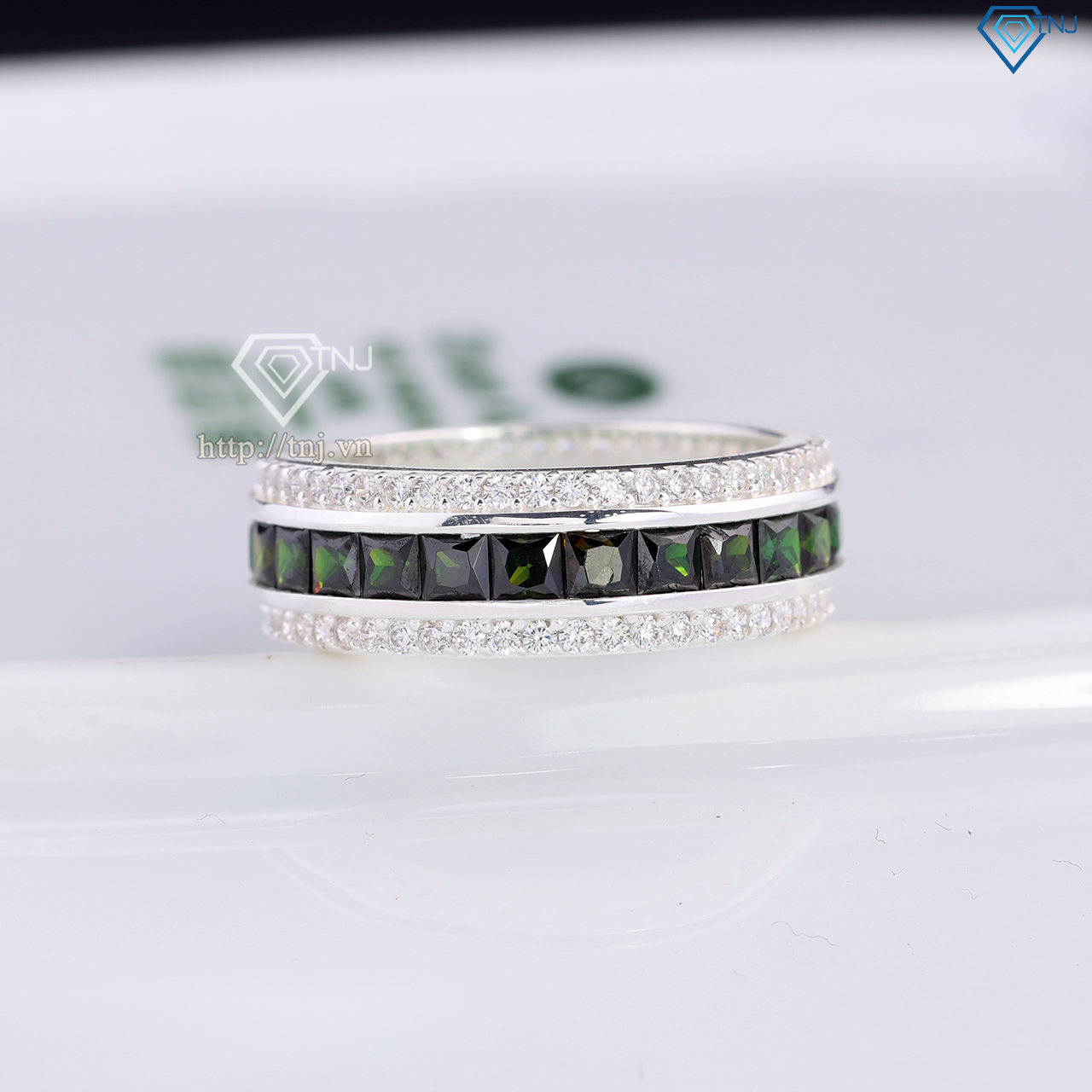 Nhẫn bạc nam tròn đính đá xanh lục đẹp NNA0832