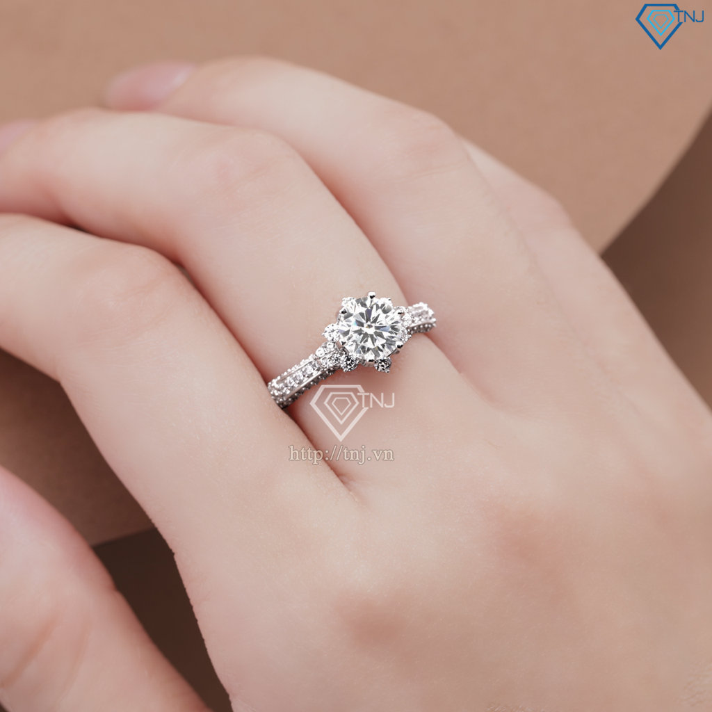 Nhẫn nữ Moissanite đính kim cương 6.5mm NNM0030