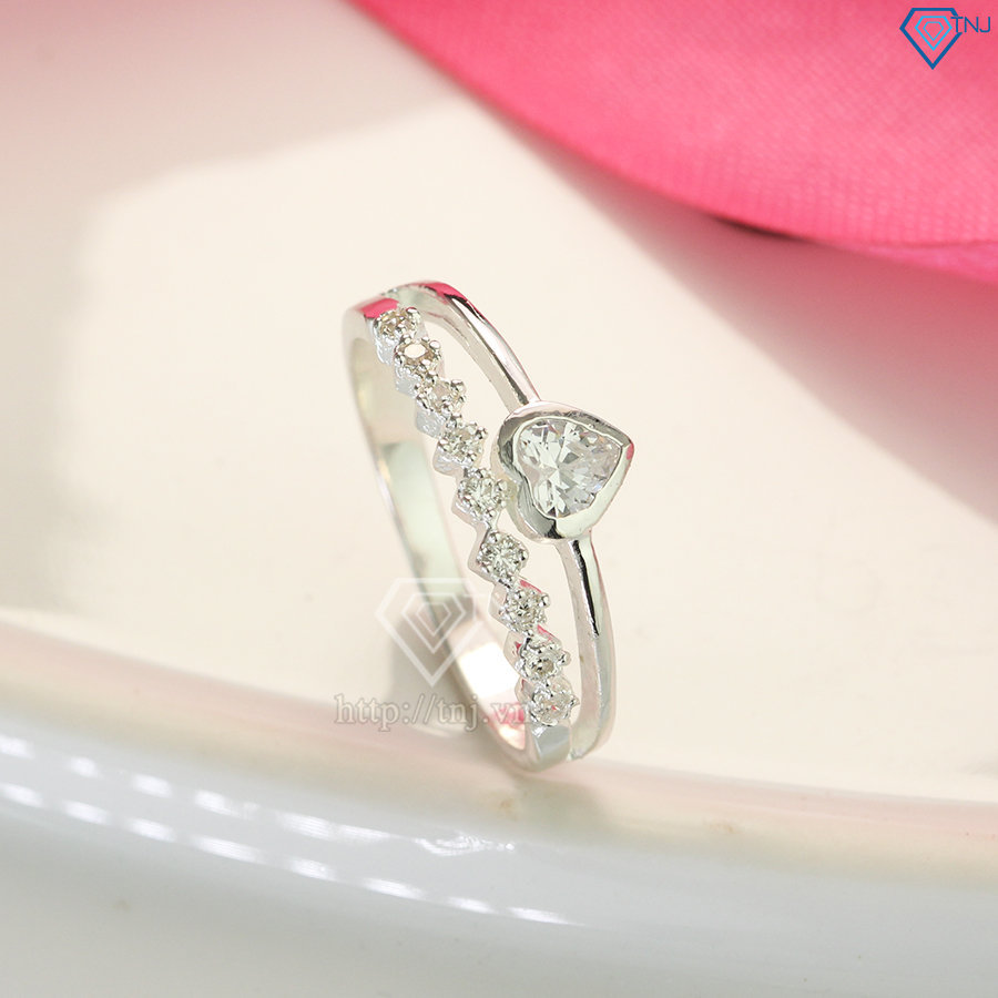 Nhẫn bạc nữ đá chìm mặt trái tim đẹp NN0250