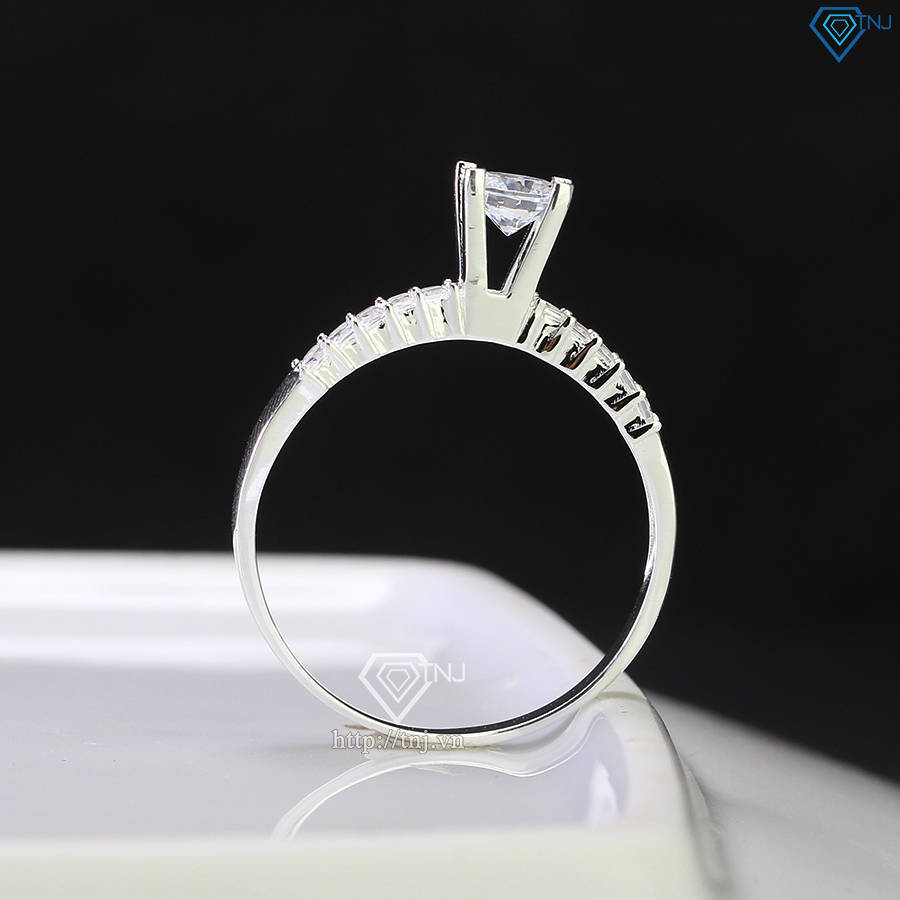 Nhẫn bạc nữ đính đá cao sang trọng NN0481