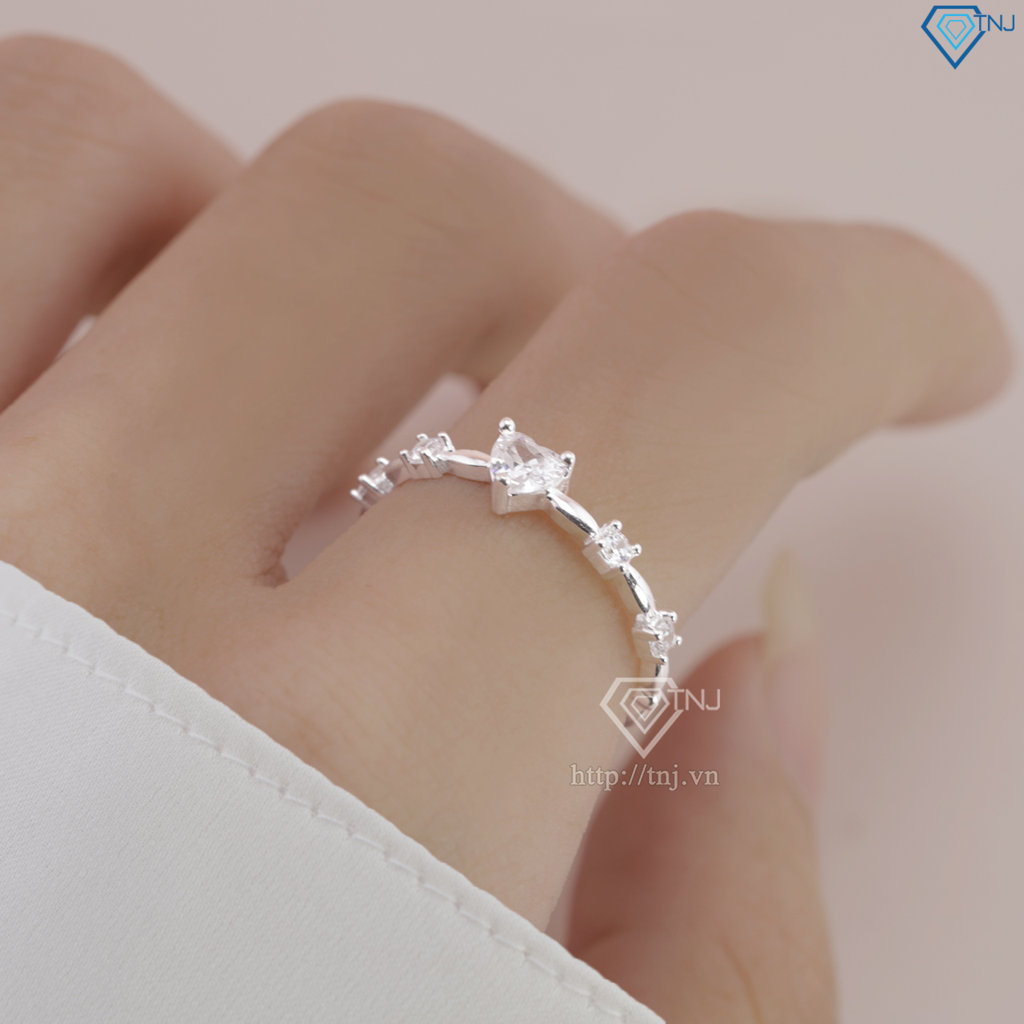 Nhẫn bạc nữ hình trái tim đính đá giá rẻ NN0525