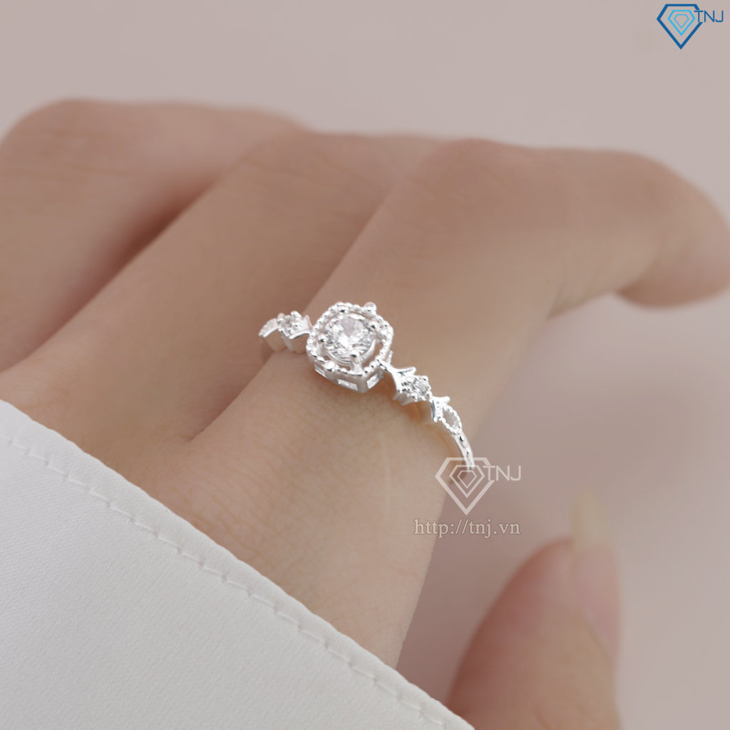 Nhẫn bạc nữ mặt đá vuông Hà Nội NN0526