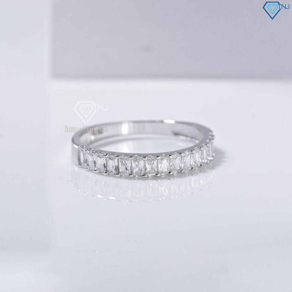 Nhẫn bạc nữ dạng tròn xi kim đính đá Baguette NN0537