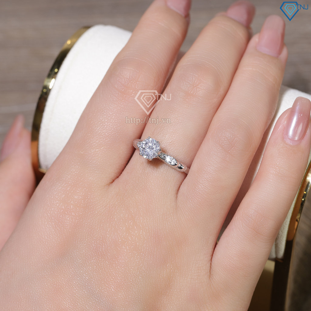 Nhẫn bạc nữ xi kim đính đá chủ cao NN0539