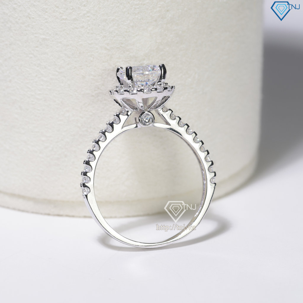 Nhẫn bạc nữ xi kim mặt tròn đính đá trắng NN0565-XK