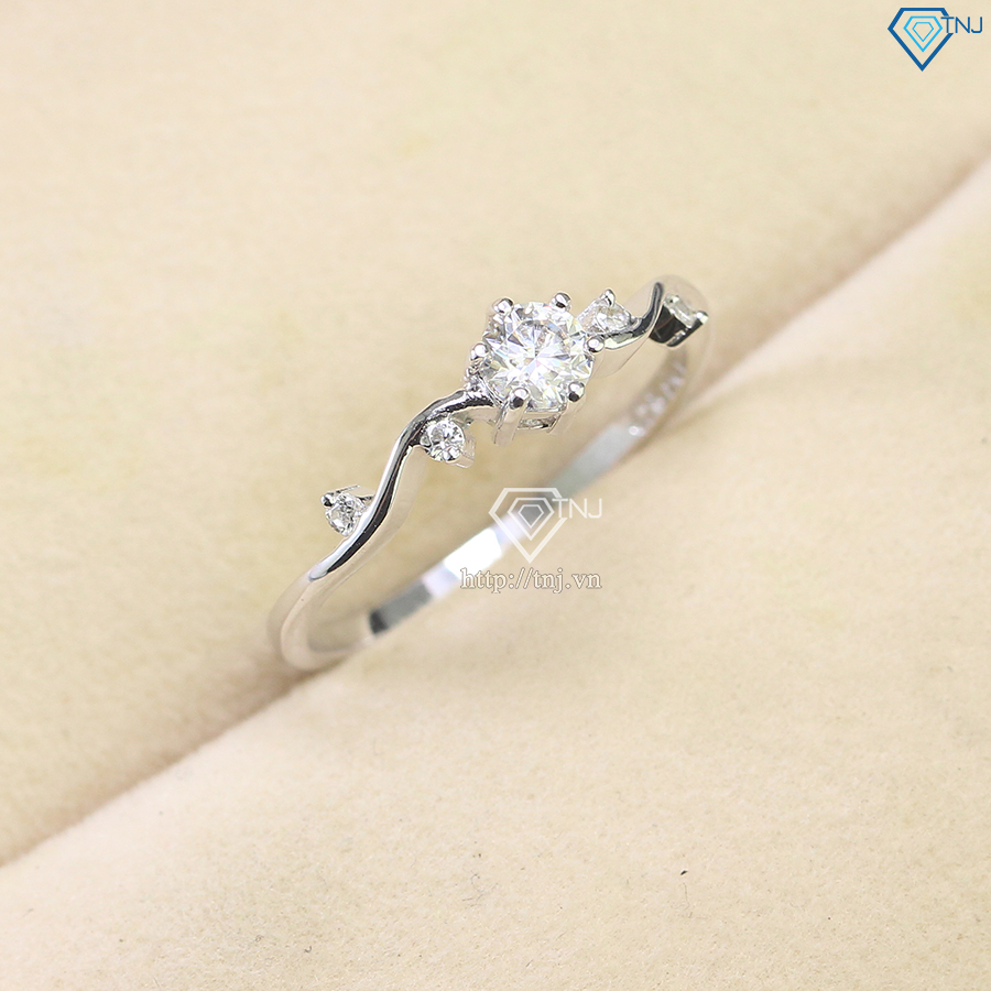 Nhẫn bạc nữ hình lượn sóng đính kim cương Moissanite 4.0mm - Kiểm định GRA NNM0056