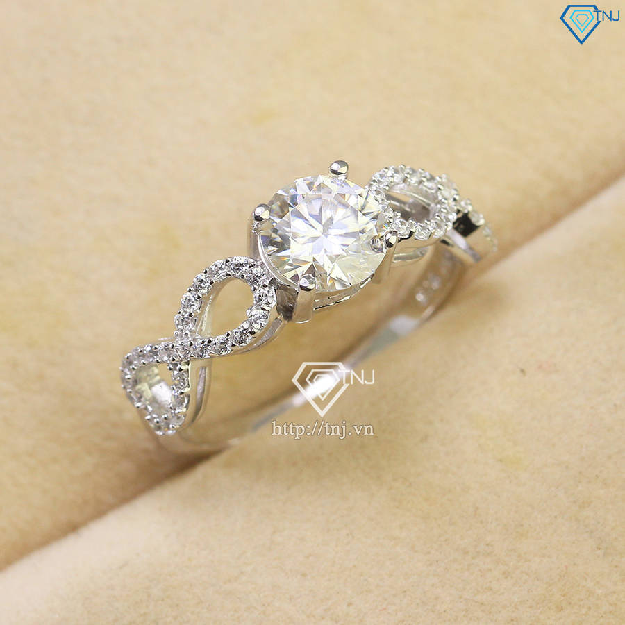 Nhẫn nữ hình vô cực bạc đính kim cương Moissanite 6.5mm - Kiểm định GRA NNM0080