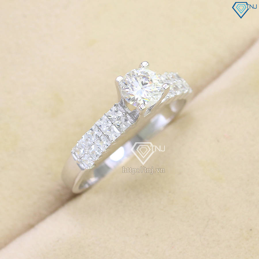 Nhẫn bạc nữ ổ đá cao đính kim cương Moissanite 5.0mm - Kiểm định GRA NNM0081