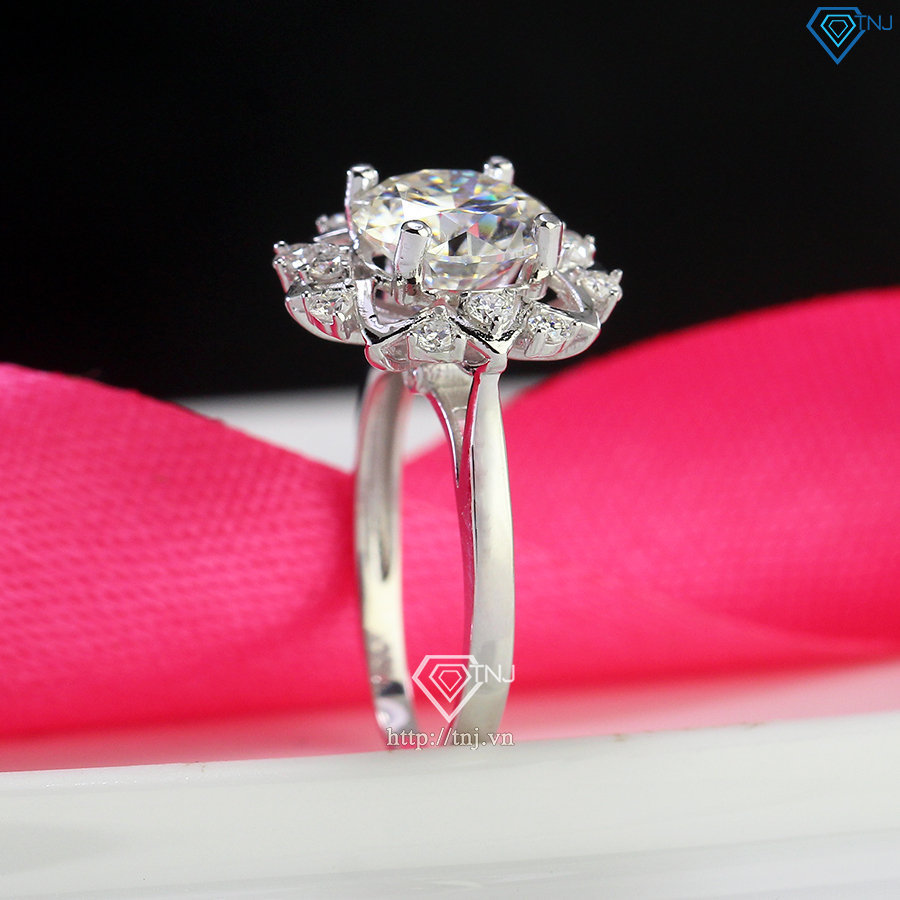 Nhẫn nữ Moissanite mặt hình bông hoa đính 8.0mm - Kiểm định GRA NNM0083