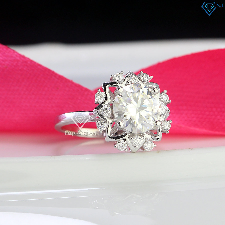 Nhẫn nữ Moissanite mặt hình bông hoa đính 8.0mm - Kiểm định GRA NNM0083