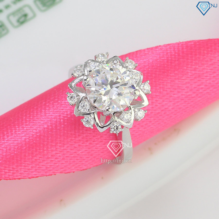 Nhẫn nữ Moissanite mặt hình bông hoa đính 8.0mm - Kiểm định GRA NNM0083