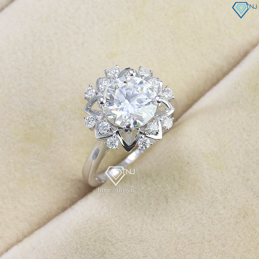 Nhẫn nữ Moissanite mặt hình bông hoa đính 8.0mm - Kiểm định GRA NNM0083