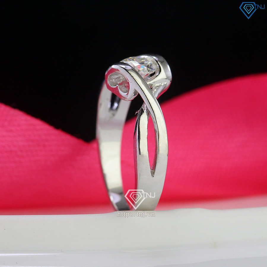 Nhẫn bạc nữ đính kim cương Moissanite chìm 5.0mm - Kiểm định GRA NNM0084